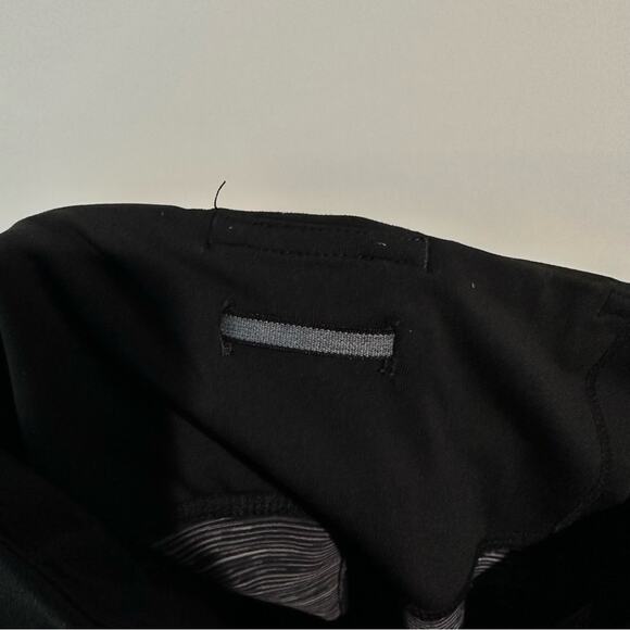 Lululemon Leggings Run Chase Me Crop SZ 6 - Picture 7 of 13